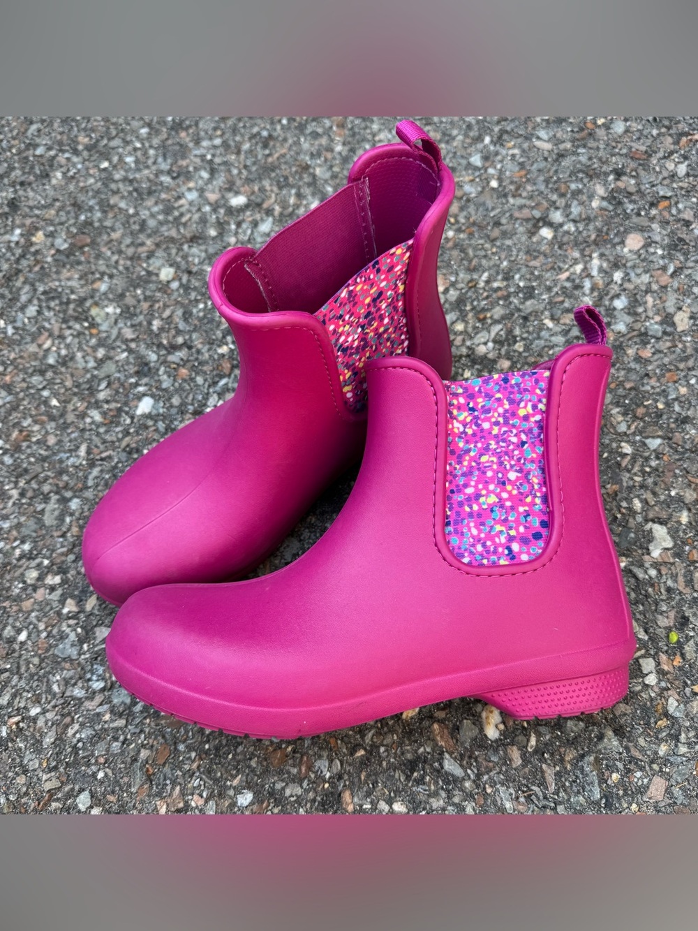 Crocs Freesail Chelsea Ankle Rain Boots Women's Size 7 Pink Waterproof Pull On - Picture 3 of 9